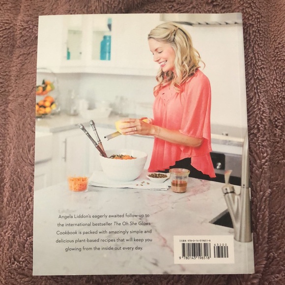 Oh She Glows Everyday Plant Based Recipe Book - Picture 2 of 3